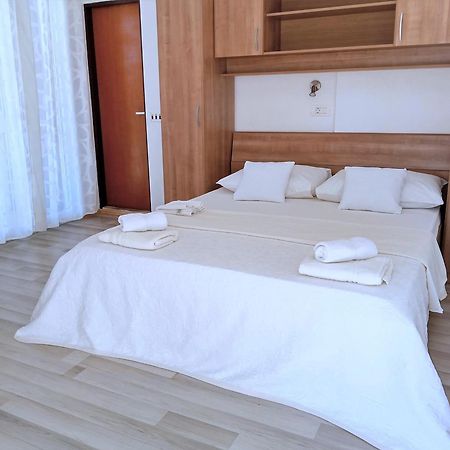 Guesthouse Cecilia Malinska Dış mekan fotoğraf