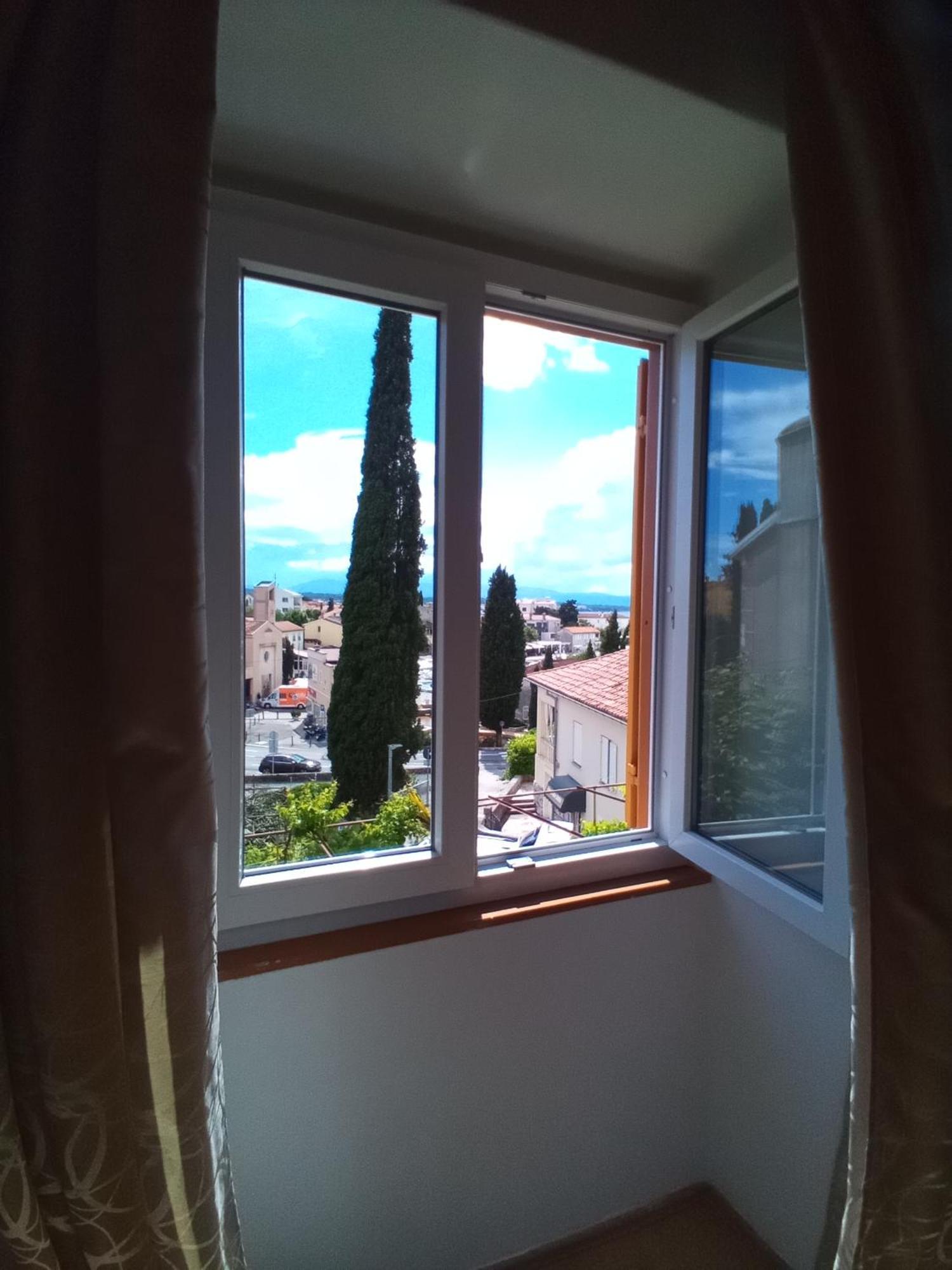 Guesthouse Cecilia Malinska Oda fotoğraf